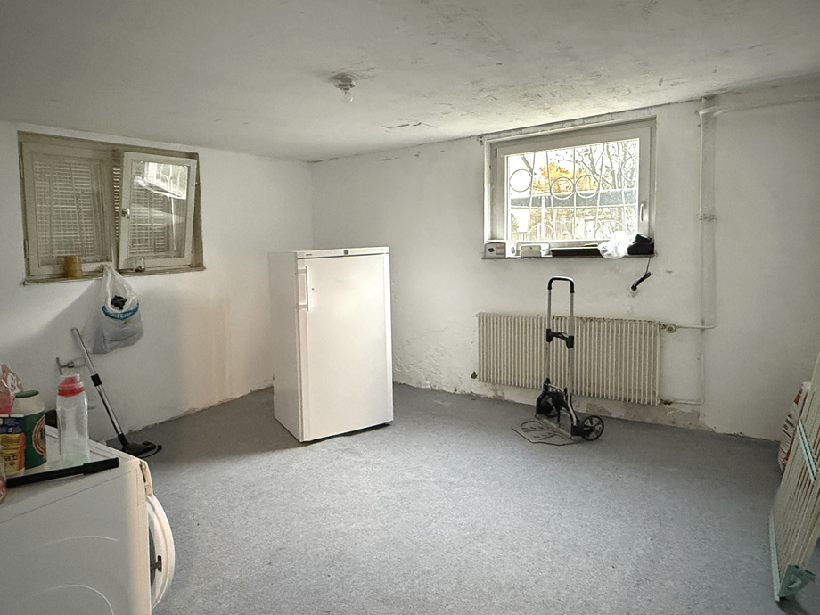 UG B�gelzimmer Zweifamilienhaus Esslingen-Lerchen�cker