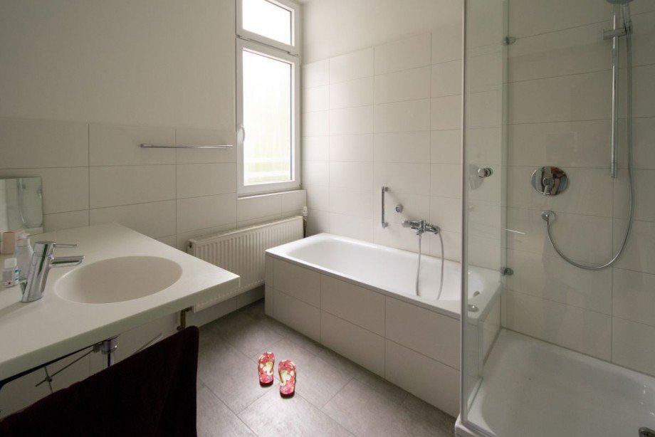 Tageslichtbad mit Wanne Mehrfamilienhaus Stuttgart