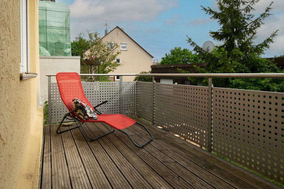 gro�er, gem�tlicher Balkon Erdgeschosswohnung Denkendorf