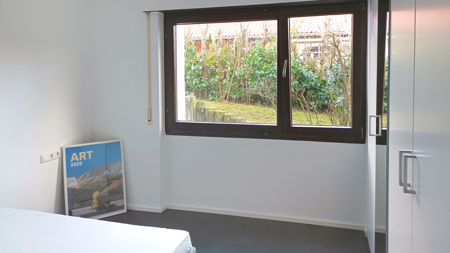 Schlafzimmer mit gr. Schrank Wohnung Aichwald-Krummhardt