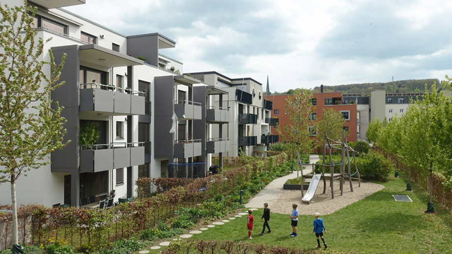 Innenhof im Sommer Erdgeschosswohnung Esslingen-Gr�ne H�fe