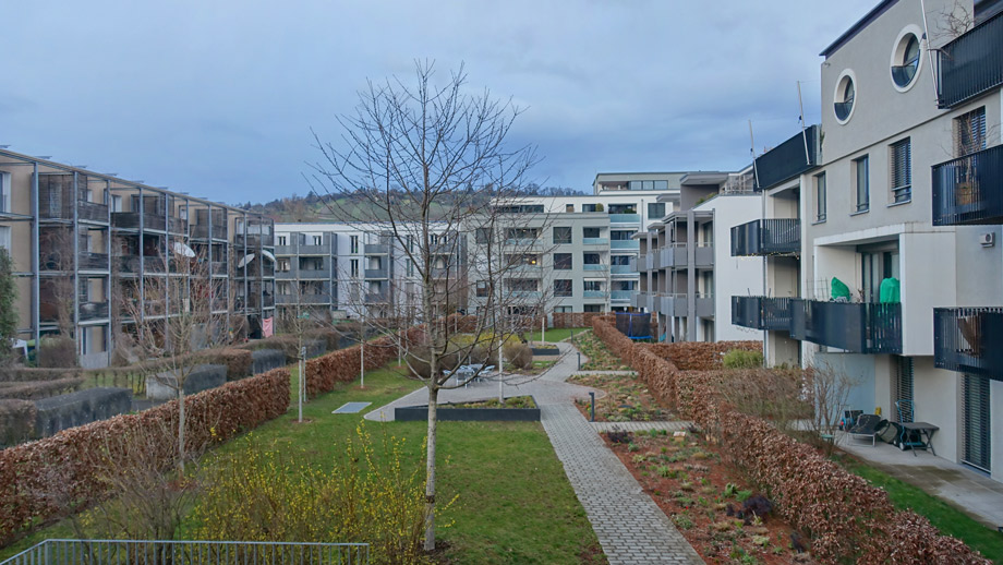 Blick in den gr�nen Innenhof Etagenwohnung Esslingen-Gr�ne H�fe