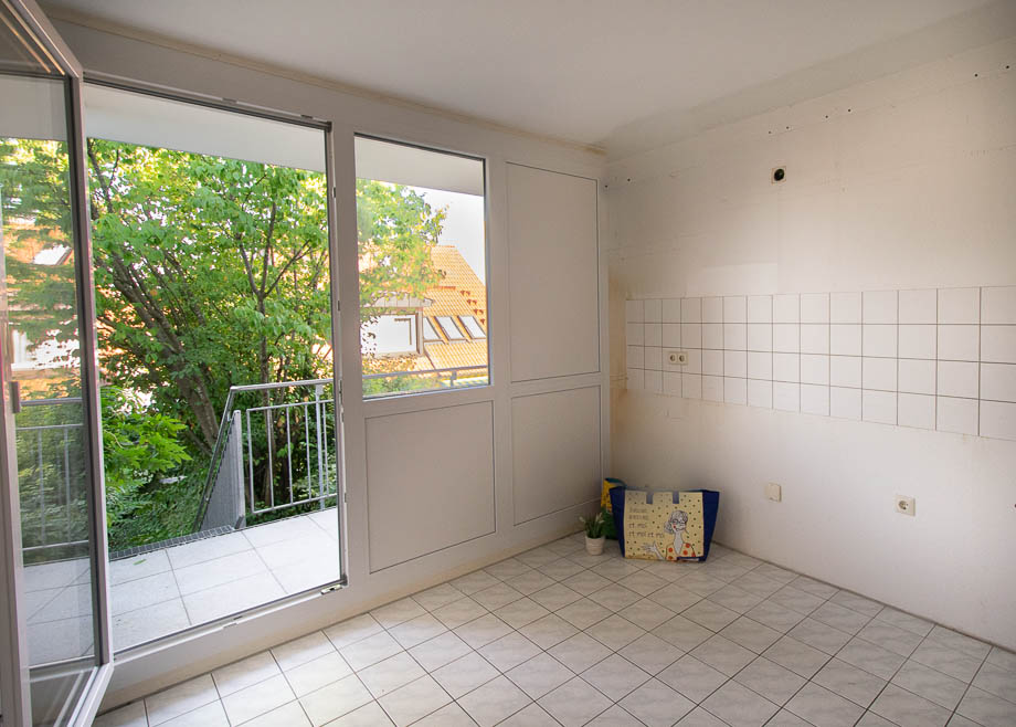 K�che separat mit Balkon und Abgang zum gro�en Garten Erdgeschosswohnung T�bingen