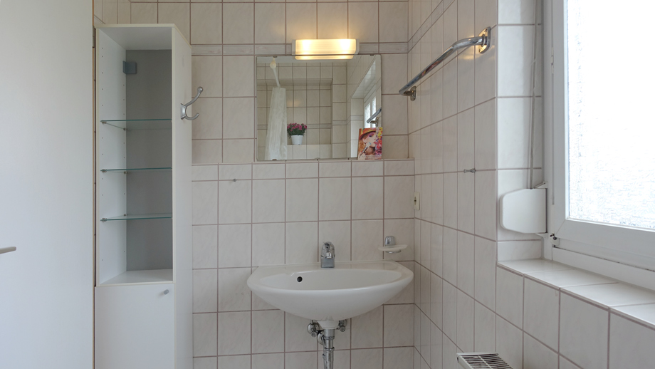 Bad mit Fenster Erdgeschosswohnung Esslingen-Berkheim