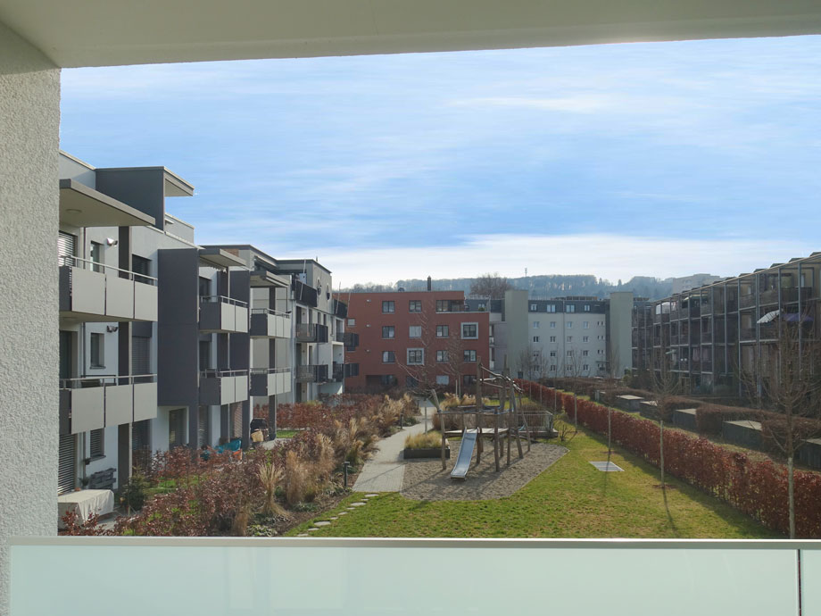 �berdachter gro�er S�dbalkon Etagenwohnung Esslingen-Gr�ne H�fe