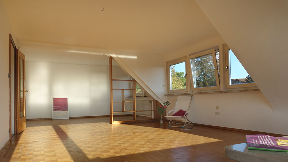 gro�es Wohn- / Esszimmer Dachgeschosswohnung Esslingen