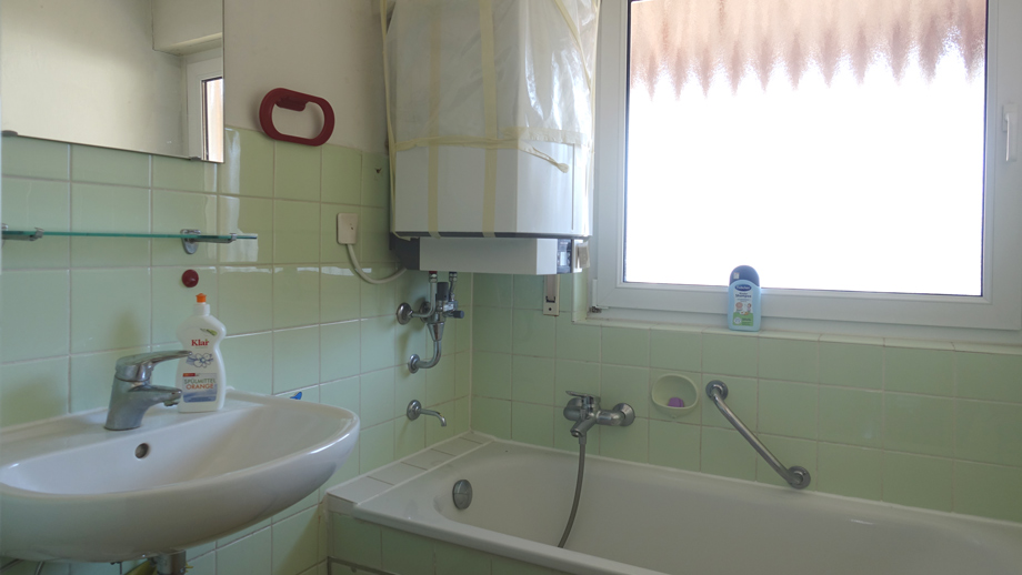 EG Bad Zweifamilienhaus Remshalden-Grunbach