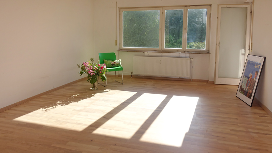 gro�es sonniges Wohnzimmer Wohnung Esslingen