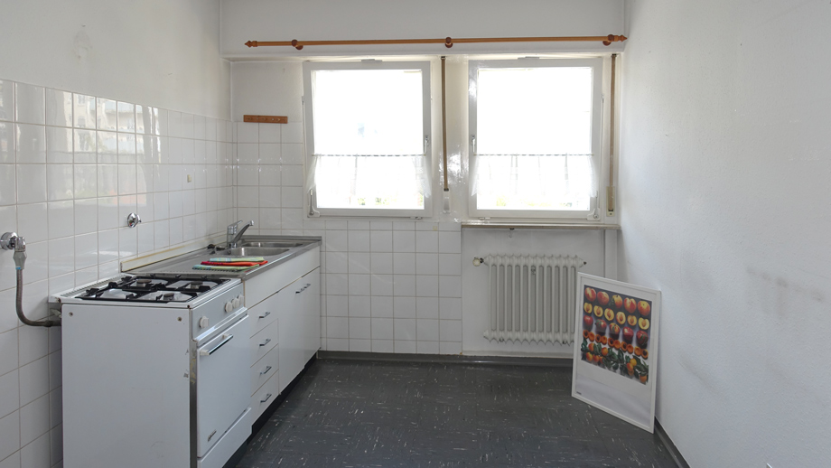 helle, gro�e K�che Dachgeschosswohnung Stuttgart
