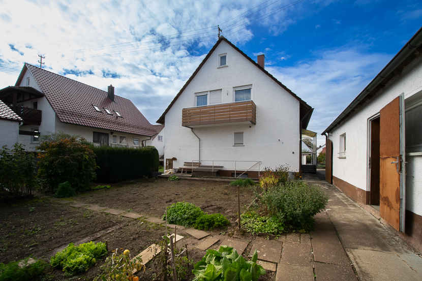 gro�er Garage und Gem�segarten Einfamilienhaus Neenstetten