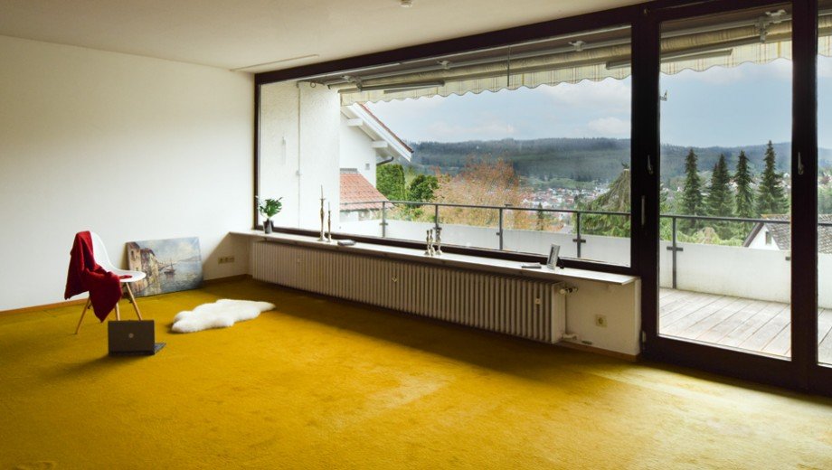 Wohnbereich mit deckenhoher Fensterfront und Weitblick Einfamilienhaus Albstadt-Ebingen