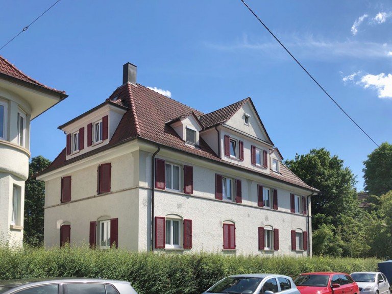  Esslingen-Oberesslingen Dachgeschosswohnung Ruhig - N�he S-Bahn - viel Platz - mit Flair