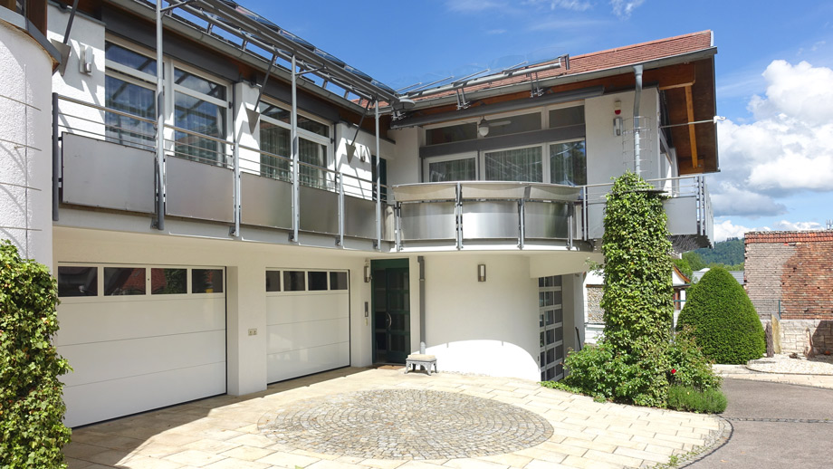 Garagen im EG Einfamilienhaus M�hlhausen im T�le