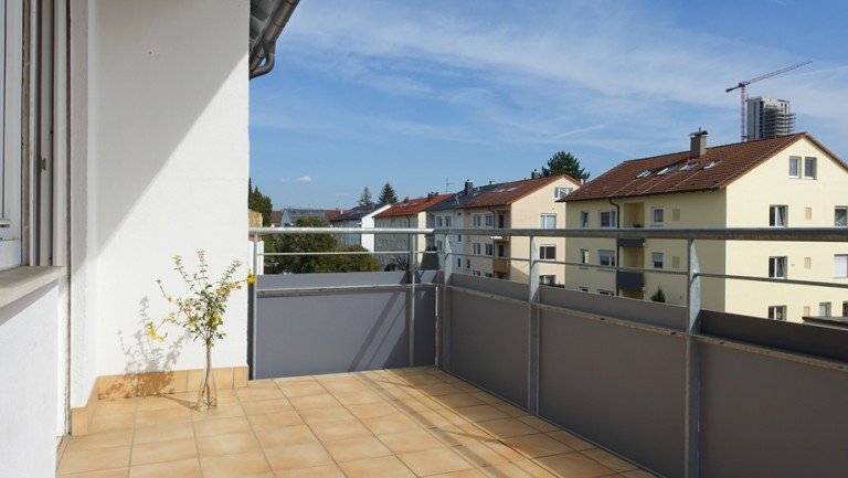  Fellbach Etagenwohnung Sch�n + ruhig, N�he S-Bahn, 4-Zimmer + Balkon + Garage
