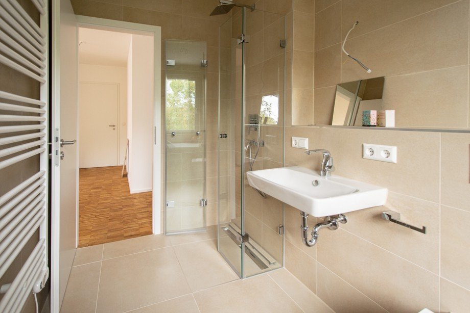 mit Wanne und bodengleicher Dusche Etagenwohnung Balingen