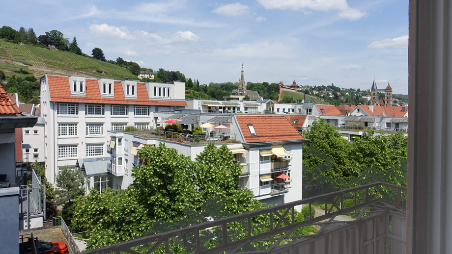 herrlich weiter Blick vom Balkon Wohnung Esslingen