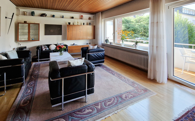 gro�em Wohnbereich Zweifamilienhaus Esslingen