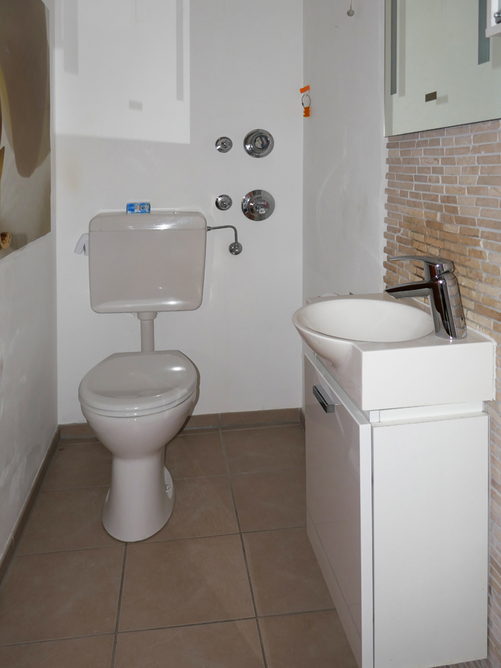 separates WC Wohnung Stuttgart-Birkach
