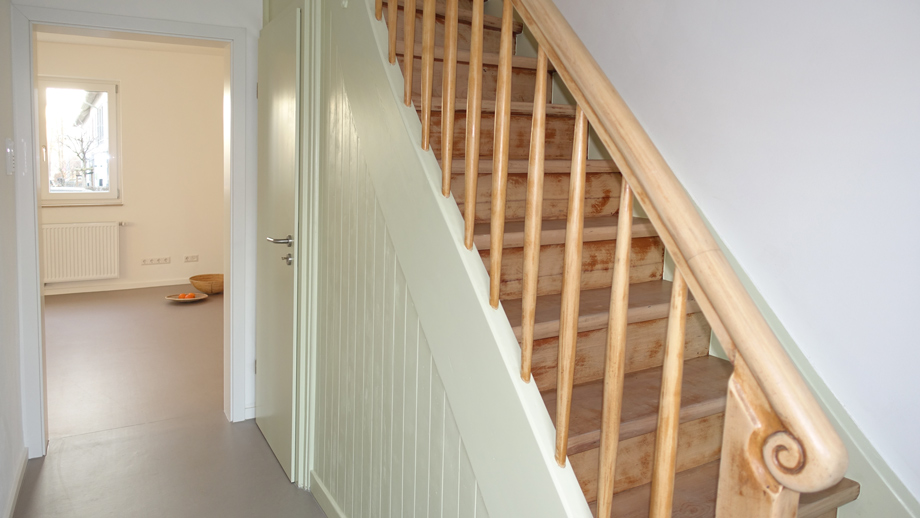 EG Flur mit Treppe Doppelhaush�lfte Esslingen-Gartenstadt