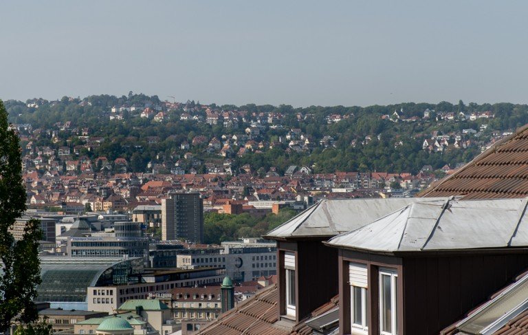 �ber Stuttgart Nord bis zum Kr�herwald Stuttgart Mehrfamilienhaus 4-Zimmer Altbauwohnung mit super Aussicht in gefragter Stuttgarter Innenstadtlage