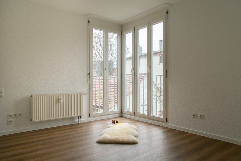 Raum mit Eckfenstern Etagenwohnung Esslingen