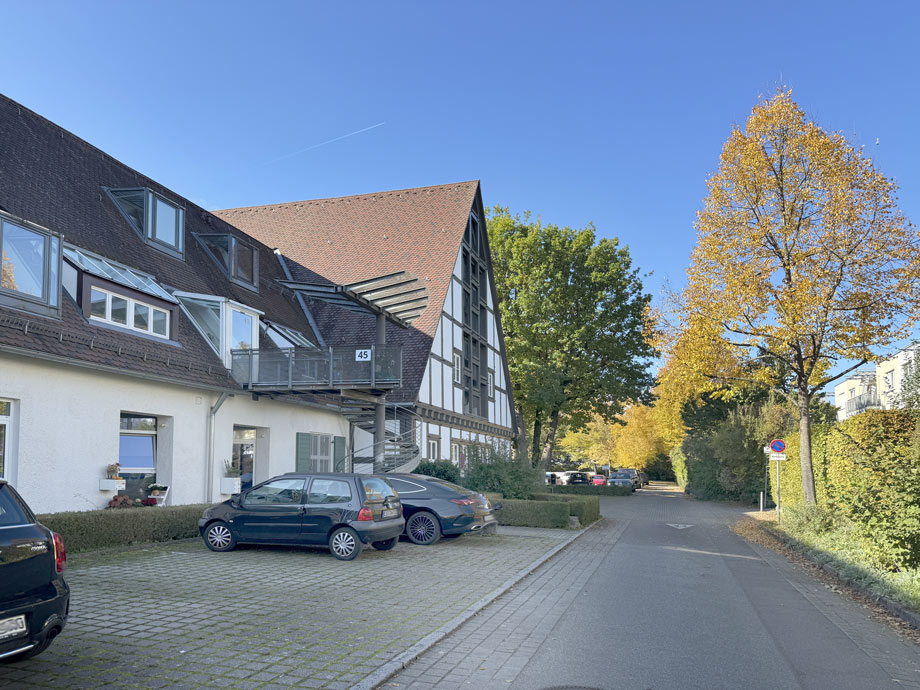 Ansicht, ruhige Anwohnerstra�e Dachgeschosswohnung Ostfildern-Scharnhauser Park