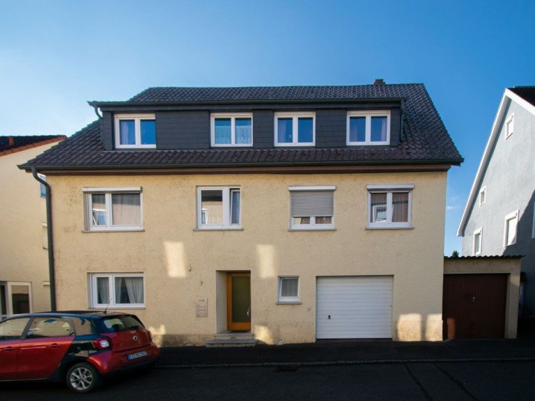 ruhiges 3-Familienhaus Denkendorf Mehrfamilienhaus Sch�nes Dreifamilienhaus mit 2 Garagen