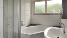 neues Bad Gro�e 3,5-Zimmer-Wohnung mit Balkon + Garagenstellplatz