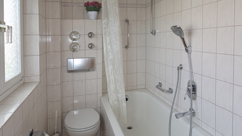 und mit Badewanne Erdgeschosswohnung Esslingen-Berkheim