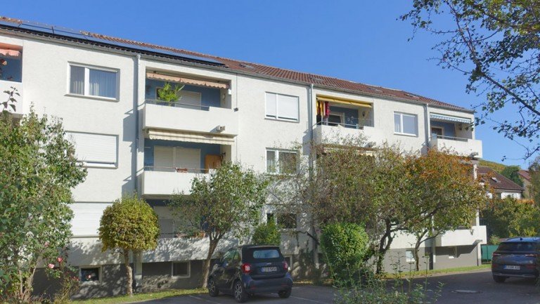  Esslingen-Mettingen Etagenwohnung Ruhig - N�he S-Bahn - Balkon - Stellplatz - viel Nebenfl�chen