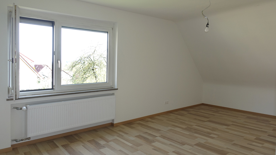 Zimmer 2 DG Einfamilienhaus Adelberg