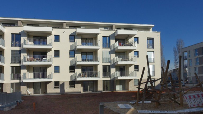  Esslingen-Hohenkreuz Erdgeschosswohnung Neubau : Schicke, sonnige EG-Wohnung mit Garten auf der beliebten Flandernh�he