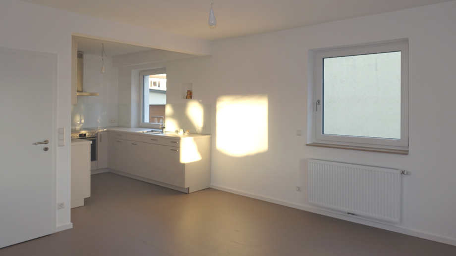 EG Raum mit halboffener Einbauk�che Doppelhaush�lfte Esslingen-Gartenstadt
