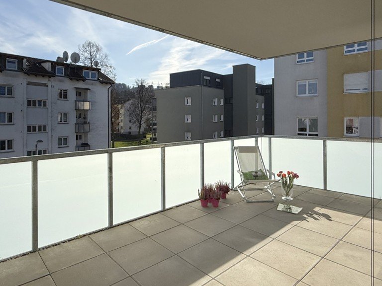  Esslingen-Gr�ne H�fe Etagenwohnung Neuwertig - ruhig - innenstadtnah - in den Gr�nen H�fen - gro�er, �berdachter Balkon
