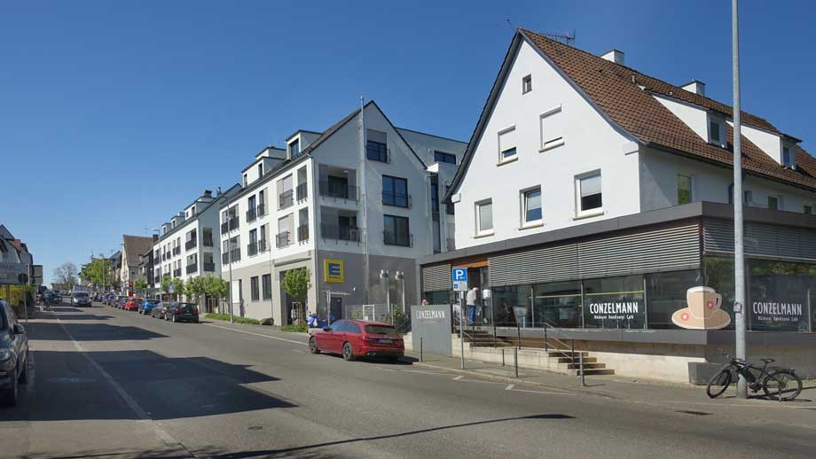 Einkaufsstra�e in der N�he Erdgeschosswohnung Esslingen-Hohenkreuz