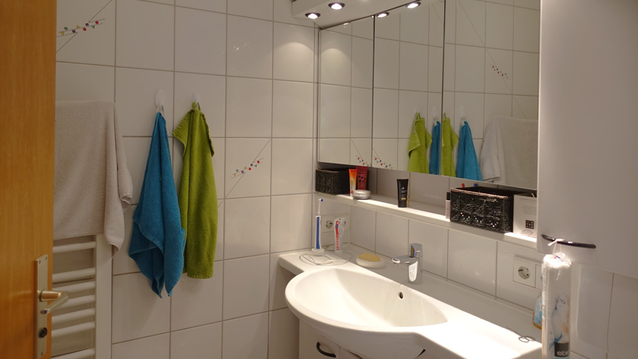 Bad mit Dusche Erdgeschosswohnung Esslingen-Wiflingshausen
