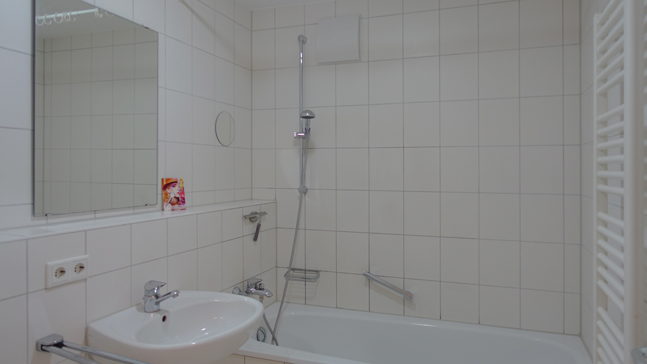 Bad Wohnung T�bingen-Mitte