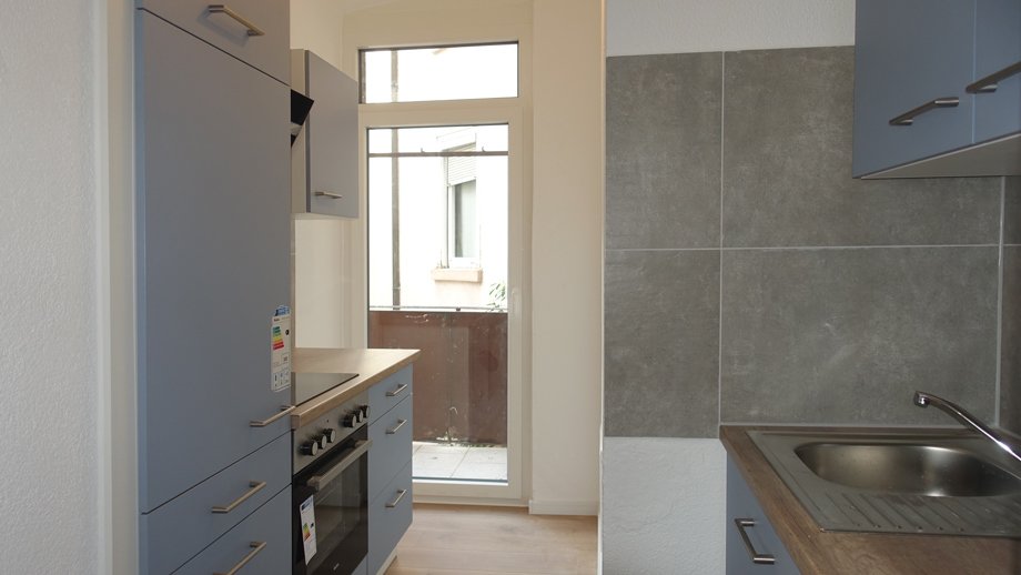 K�che mit Ausgang auf den Balkon Etagenwohnung Esslingen-Pliensauvorstadt