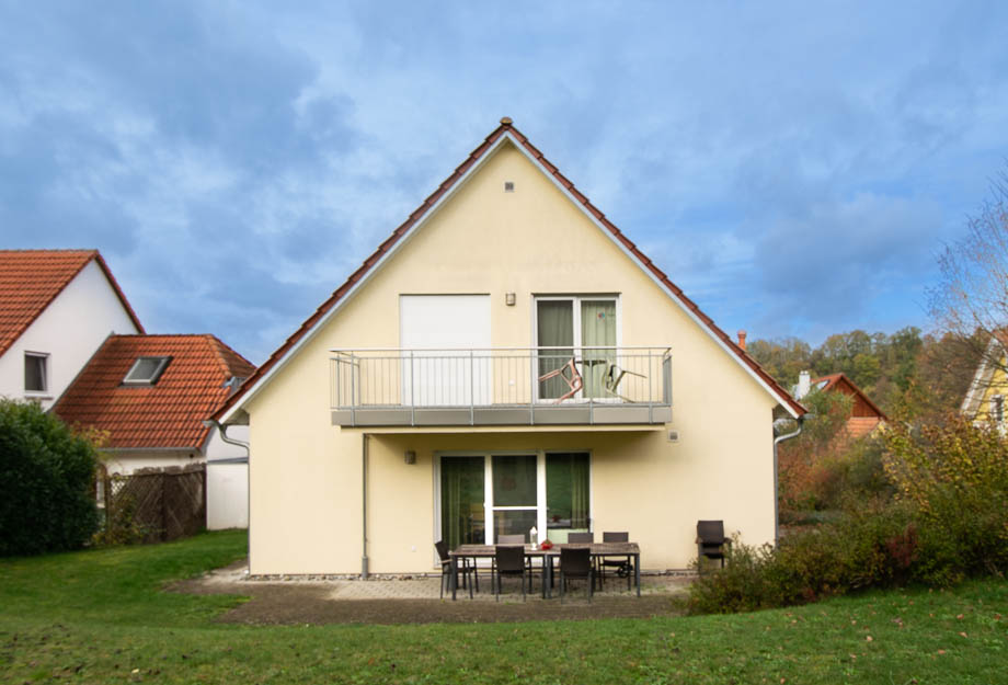 Niedrigenergiehaus mit gro�em Garten Zweifamilienhaus Kirchberg