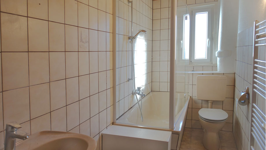 Tageslichtbad Dachgeschosswohnung Esslingen-Oberesslingen