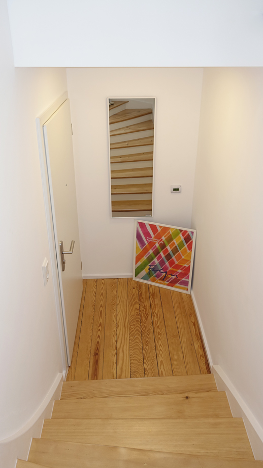 Treppe und Eingangsbereich Dachgeschosswohnung Fellbach