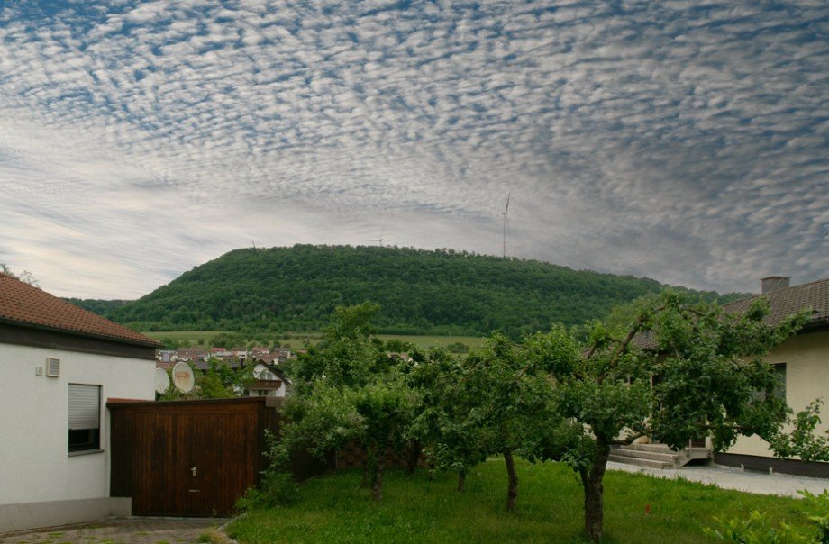 sch�ner weiter Blick Mehrfamilienhaus Kuchen