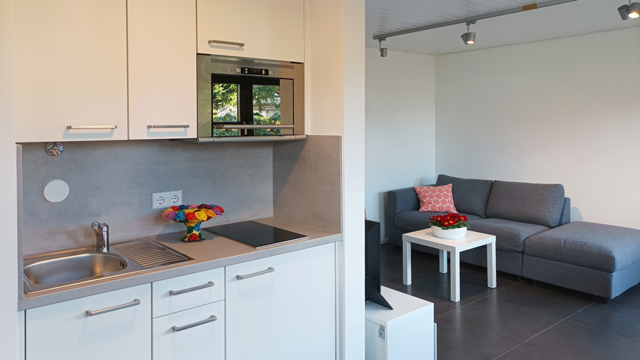 kleine, moderne Einbauk�che Wohnung Aichwald-Krummhardt