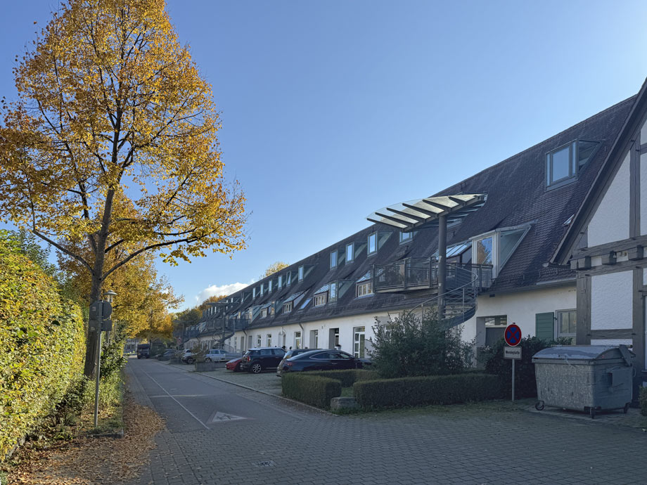 Anwohnerstra�e Dachgeschosswohnung Ostfildern-Scharnhauser Park