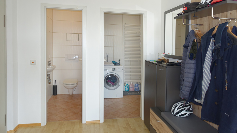 Diele, Bad und WC Wohnung Esslingen-Hohenkreuz