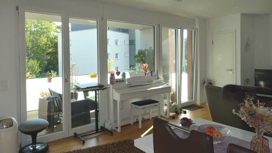 Wohnraum mit bodentiefen Fenstern Etagenwohnung Esslingen-Gr�ne H�fe