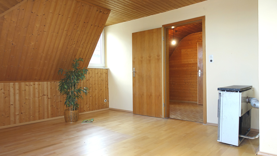 Zimmer Nr. 2 Dachgeschosswohnung Stuttgart-Ost