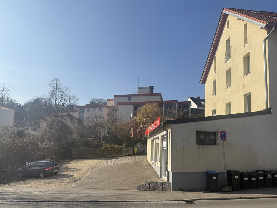 eigener Autostellplatz Etagenwohnung Esslingen