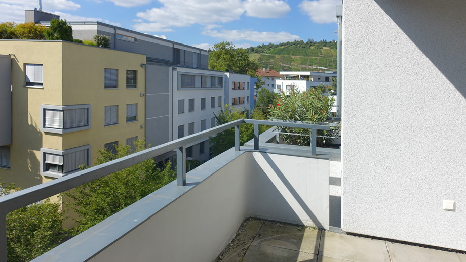Balkon mit Blick bis zu den Weinbergen Etagenwohnung Esslingen-Pliensauvorstadt- Gr�ne H�fe
