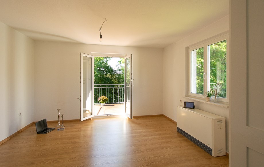 hinterer Wohnbereich mit Zugang zur Terrasse Etagenwohnung Stuttgart